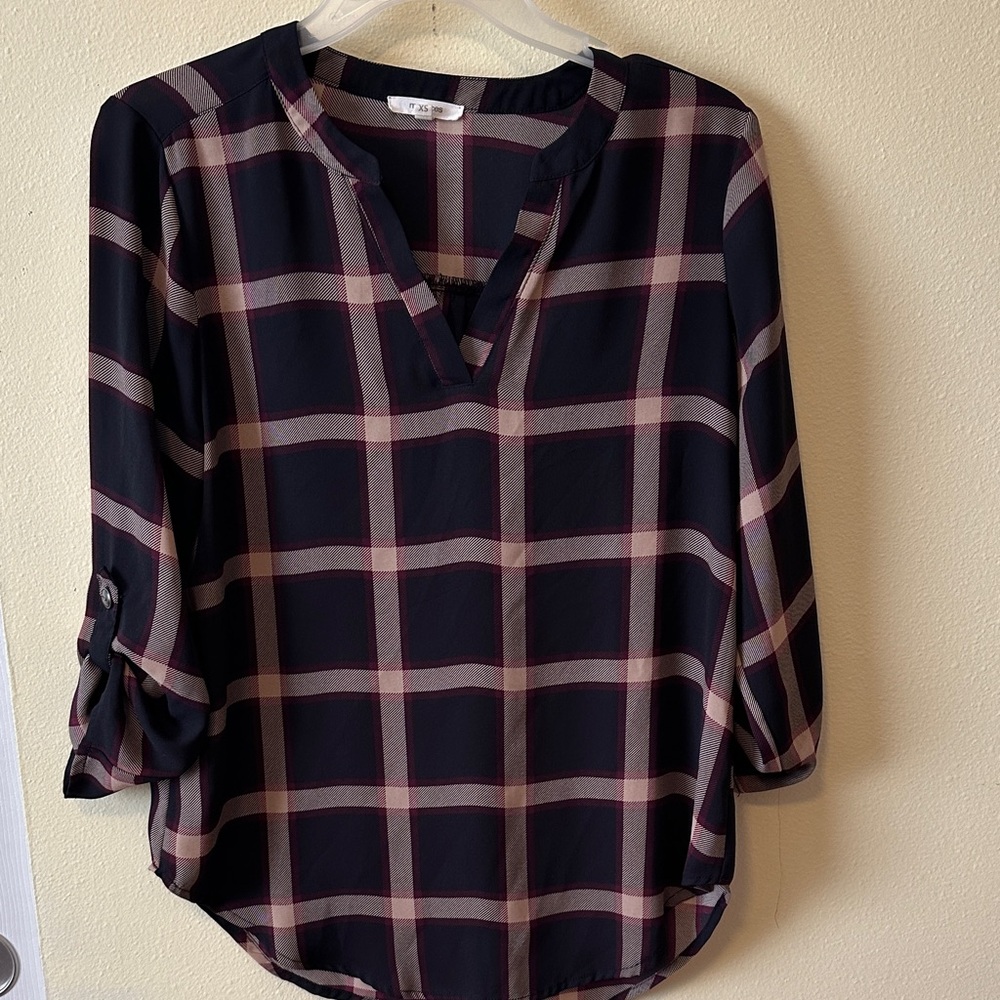 Maurices Black Plaid Notch-Neck Roll-Sleeve Blouse